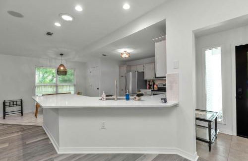 Boat House - Steps to Boat Ramp, Grill & 1 Mile to Beach - Foto 15