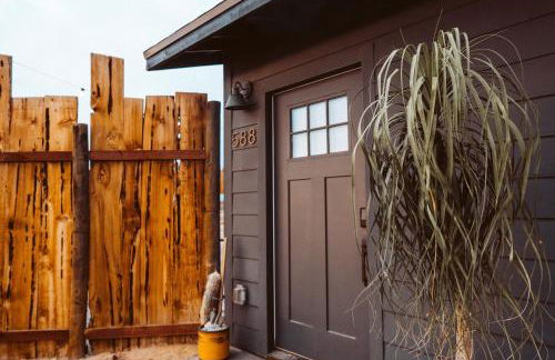 Romantic Desert Escape - Stargazing Dome, Hot Tub, Fire Pit, Hammocks, Cowboy Pool - Foto 35