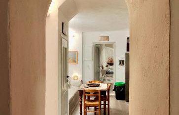 Ioulis Century Home - Photo 31