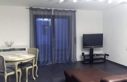 Moderne 3 Zimmer Wohnung mit separatem Eingang - Foto 3