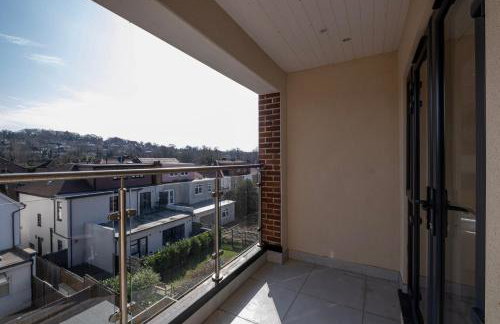 Luxury 5 Bedroom, 4 Bathroom Home in Purley - Foto 56