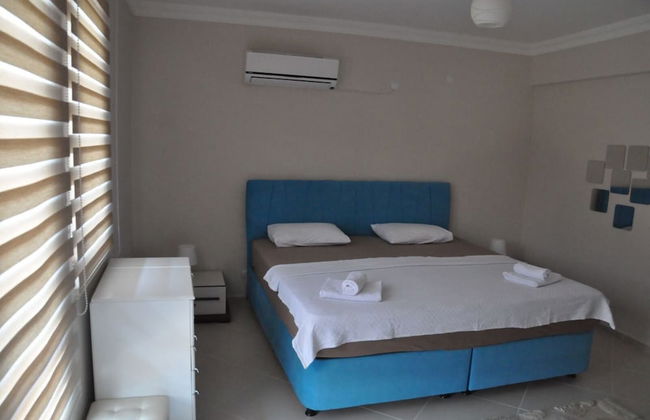 Beautiful 4-bed Villa Private Pools - Photo 2