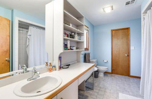 New Jersey Home with Private Office and Backyard Oasis - Foto 14