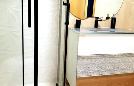 Piso amplio de 3 habitaciones, calefacción, ascensor y parking - Foto 19