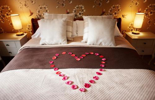 Romantic Cottage with Wood-fired Hot tub and Outdoor Pizza Oven - Foto 11