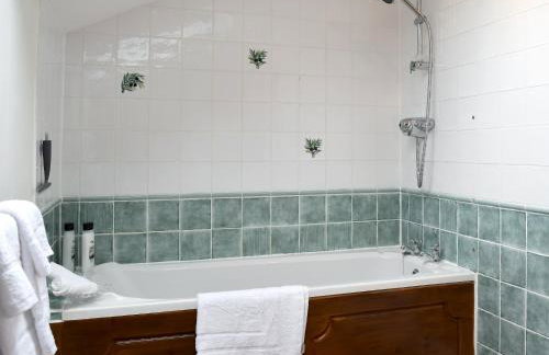 The Long House - Photo 16