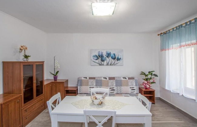 Comfortable Apartment in Umag With Parking Space - Photo 9