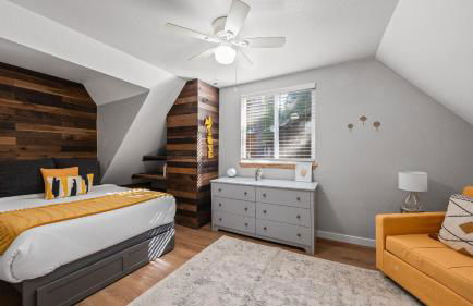 Sweet Pine Deck + Hot Tub, Cozy Modern Interior Close to Ski Resort! - Foto 55