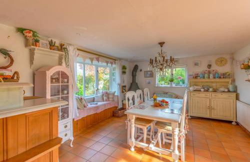 Charming 17th Cent Secluded Country Cottage Garden - Pass the Keys - Photo 14