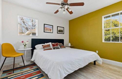 Charming East Side Bungalow - Foto 9