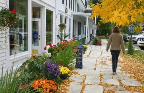 Picture Postcard Mansion in Manchester Village - Foto 28