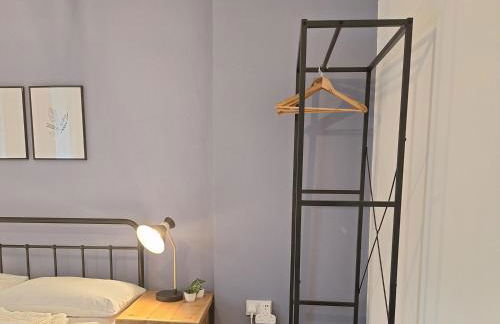 Two-bedroom Cottage - Sandstone Garden Patio - Free Parking - Pets Welcome - Foto 17