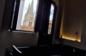 Las Campanas de la Catedral Suite Jacuzzi - Foto 14