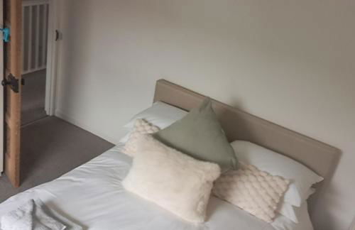 3 Bed Home sleeps 6 in Heart of Cardiff Free Parking - Foto 9