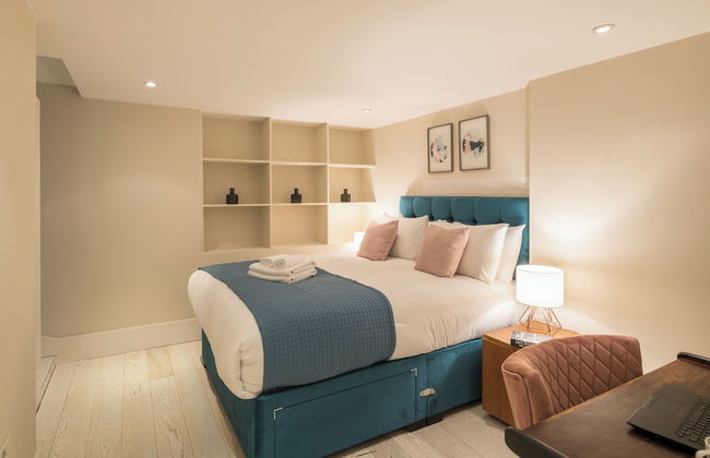 Fitzrovia by Viridian Apartments - Photo 5