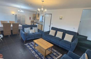 The Carthouse - Photo 1