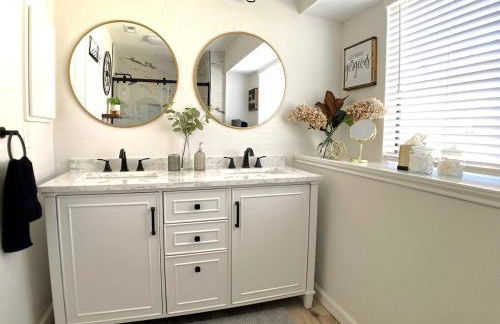 Stunning Newly Renovated 3BR 2B Home Hot Tub Game Room - Foto 40