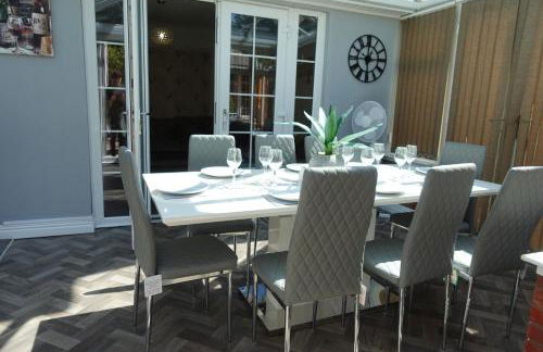 Largee 5 Bed House, Sleeps 10 Near NEC, BHX, HS2 - Foto 3