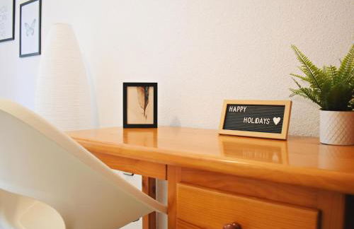 Amplio y luminoso apartamento cerca del centro y la playa con piscina y parking privado - Foto 23