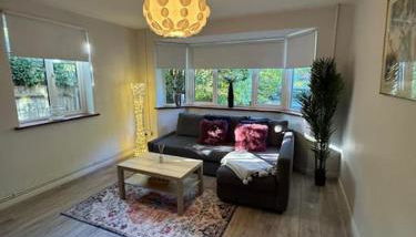 Spacious 3 bed garden & parking - Foto 3