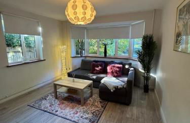 Spacious 3 bed garden & parking - Foto 3