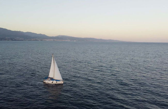 Puerto Banús Sailing Boat Tour - Foto 10