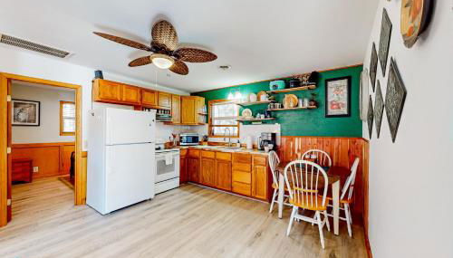 Relax at The Cove Waterfront Getaway - Foto 2