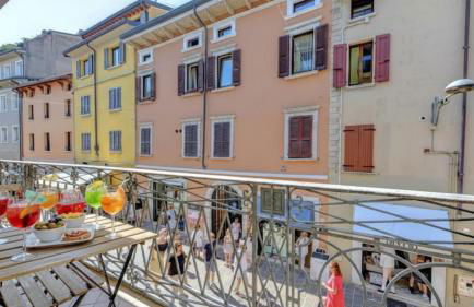 The Lake Giant with Lake View Renovated 2025 DesenzanoLoft Official Partner Homes & Villas by Marriott Bonvoy - Foto 29