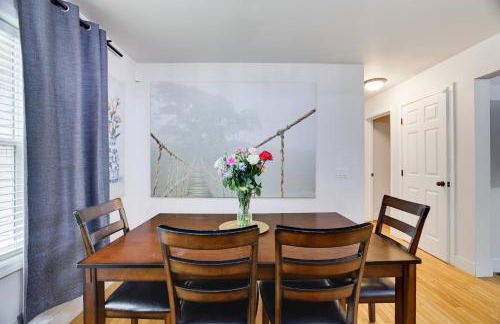 Hot Tub & Theater Haven-Lake and Ski Retreat - Foto 11