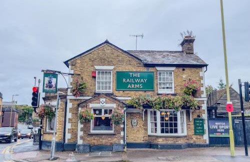 Multiple 2-Bedroom Apartments near Harry Potter Studios - 2-Minute walk to Bushey Station - 20 Minutes to London Euston - Ideal for Families & Business - Free Parking - Foto 35