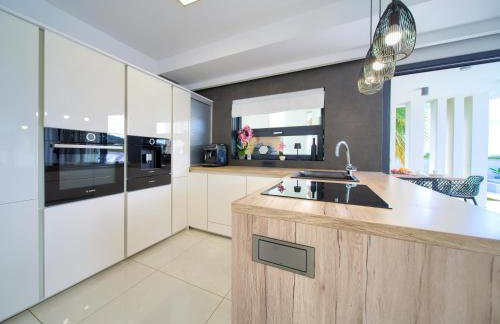 Villa LUMINOSA with outdoor and indoor pool and sauna - Foto 53