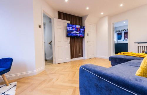 Charming Home in Bromsgrove - Perfect for Groups - Foto 11
