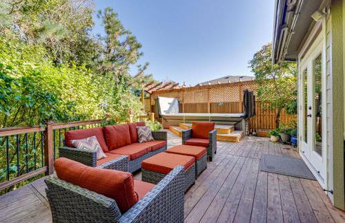 Spacious Home with Swim Spa and Deck in Medford! - Foto 28