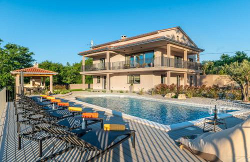 Luxury Villa Santa Cruz with XL pool and Jacuzzi - Photo 43