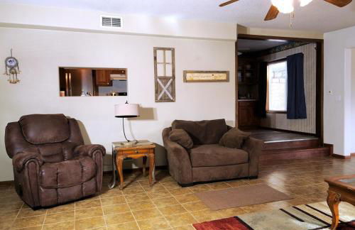 Lewis And Clark Hideaway SD side hot tub 2 min lake - Foto 8