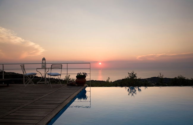 Art Blue Villas - Photo 2