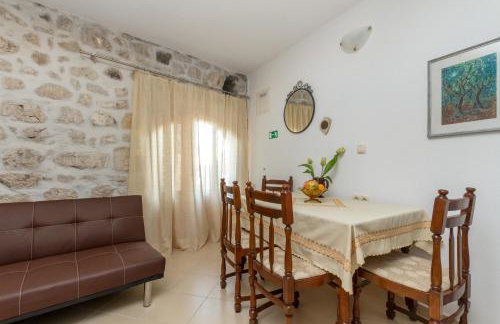 Renovated Old Stone House - Foto 29