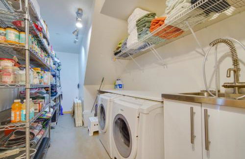 Riverfront Libertyville Retreat with Outdoor Kitchen - Foto 12