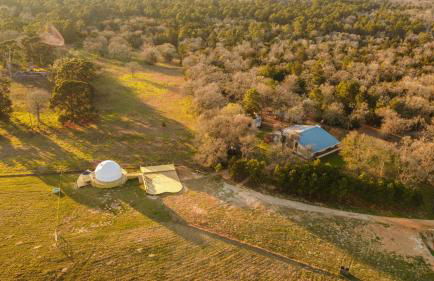 Deluxe Stargazer Dome Retreat in Stunning Nature - Photo 16