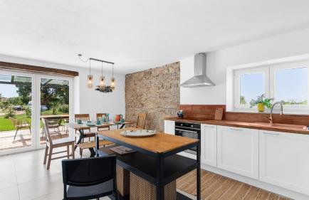 Villa Saini with Sea View - Photo 10