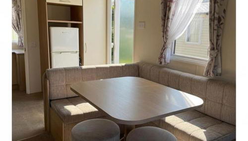 Caravan - Sleeps 6 & Parking - Foto 3