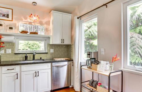 Rainforest Stay with Hot Tub Less Than 3 Mi to Natl Park! - Foto 11