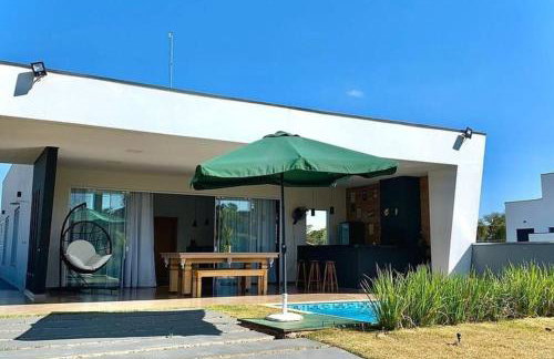 Aconchegante casa na represa. - Foto 1