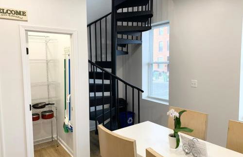 Comfy Cozy 2BD-2BA apt in Federal Hill - Photo 18