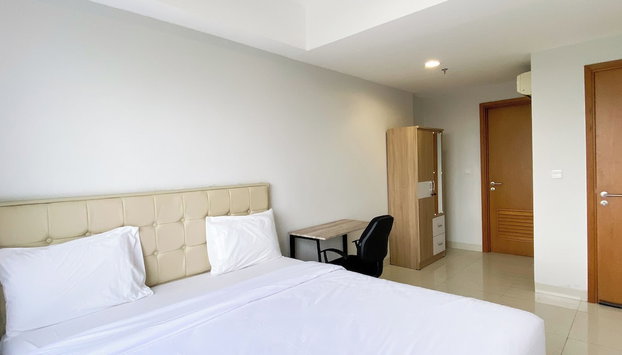 Homey And Serene 1Br At The Mansion Kemayoran Apartment - Foto 3, Habitación