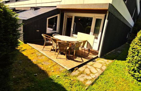 Winterberg Appartement 6 Pers aan Skilift grootste Skigebied nabij Bikepark Unieke locatie met zeer rustige tuin in het bos en het gezellige centrum leuke cafes restaurants en gratis zwembad sauna relax speelruimte parkeerplaats naast Der Brabander - Foto 58