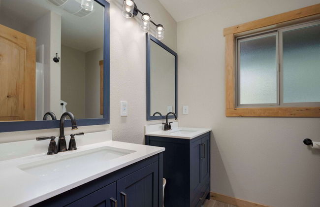 Diamond Retreat in Bend for 6! - Foto 9