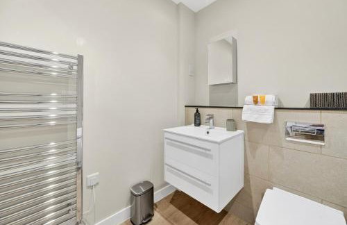Stunning 2BR Apartment Cardiff Bay with Balcony - Foto 8