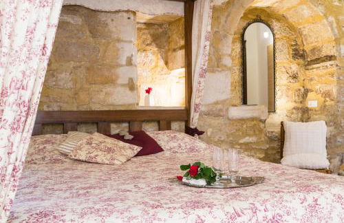 Au coeur de Beynac, superbe maison du XIVe siècle avec jardin panoramique - Foto 13