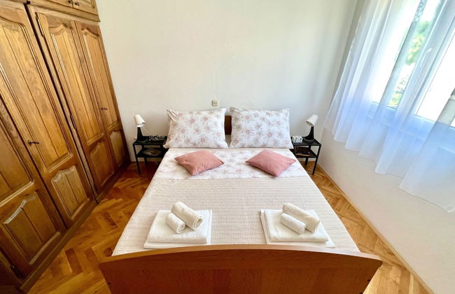 Bright and Cozy Apartment With Balcony in Kastel Luksic - Foto 1